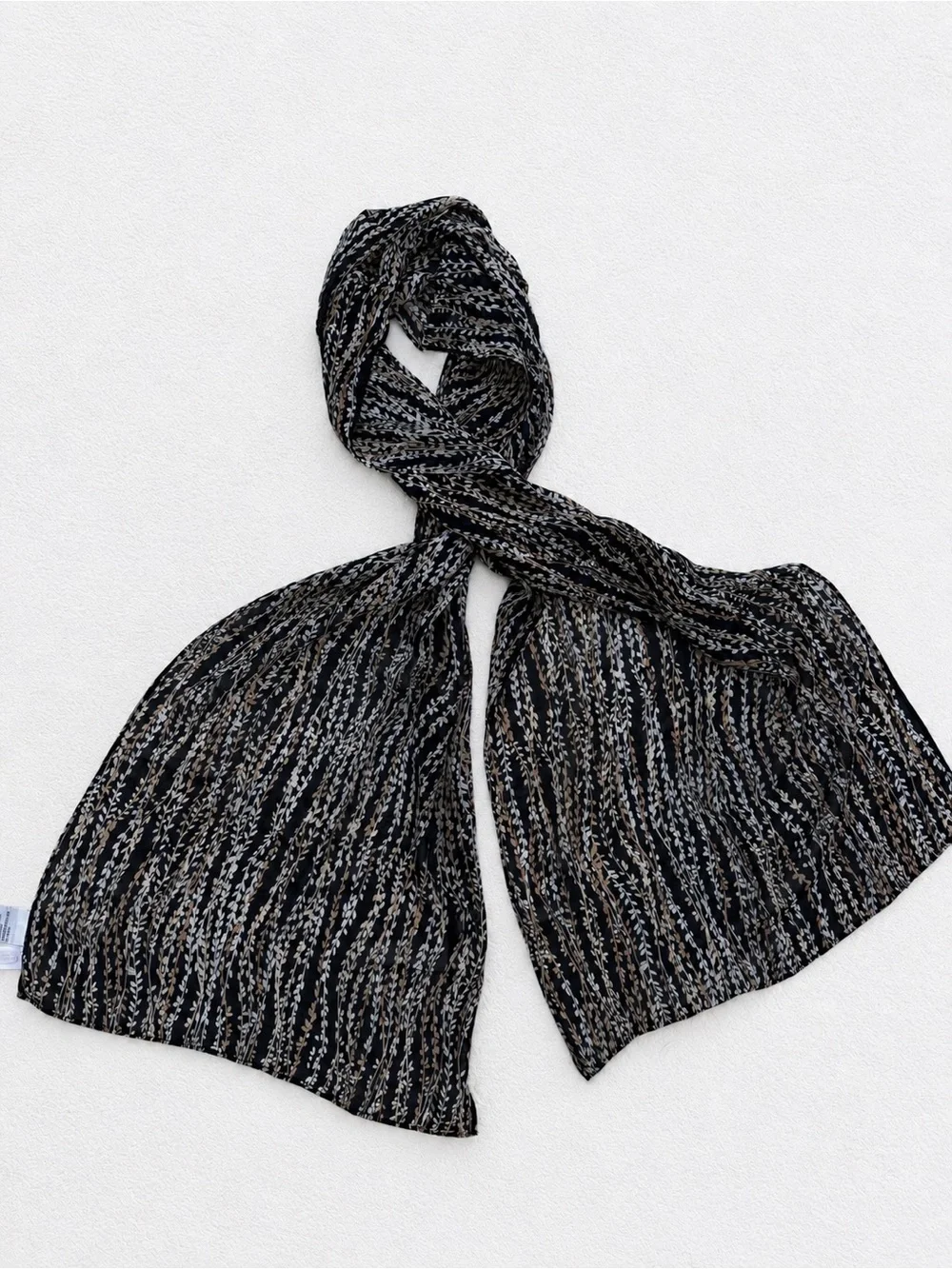 Talbots 100% Silk Black Botanical Vine Print Long Scarf 18 x 77